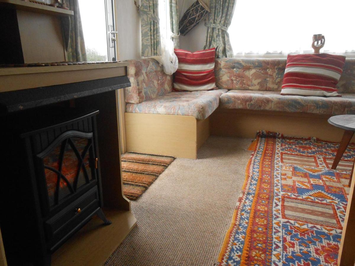 'The Cabin'. A Cosy Private & Secure Holiday Home. Padeswood Екстер'єр фото